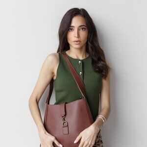 Paris Leather Shoulder Bag - Color Cognac